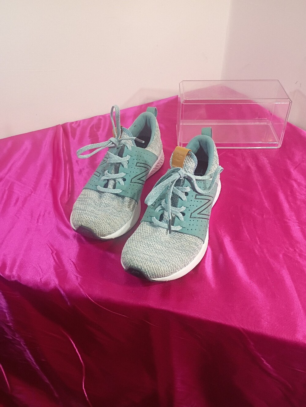 New Balance women's SZ 9.5B Fresh Foam Sport lightweight running shoes blue